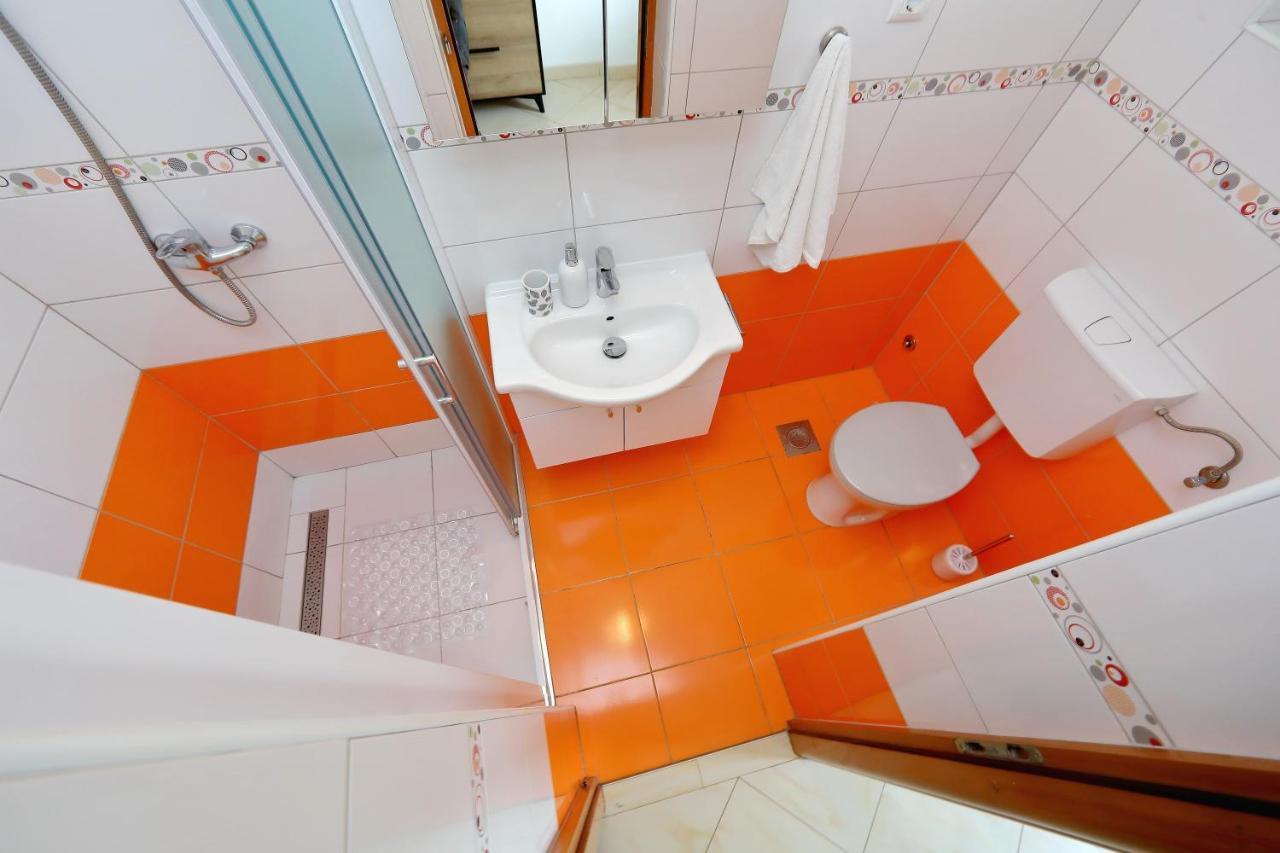 Apartments With A Parking Space Bibinje, Zadar - 14436 מראה חיצוני תמונה
