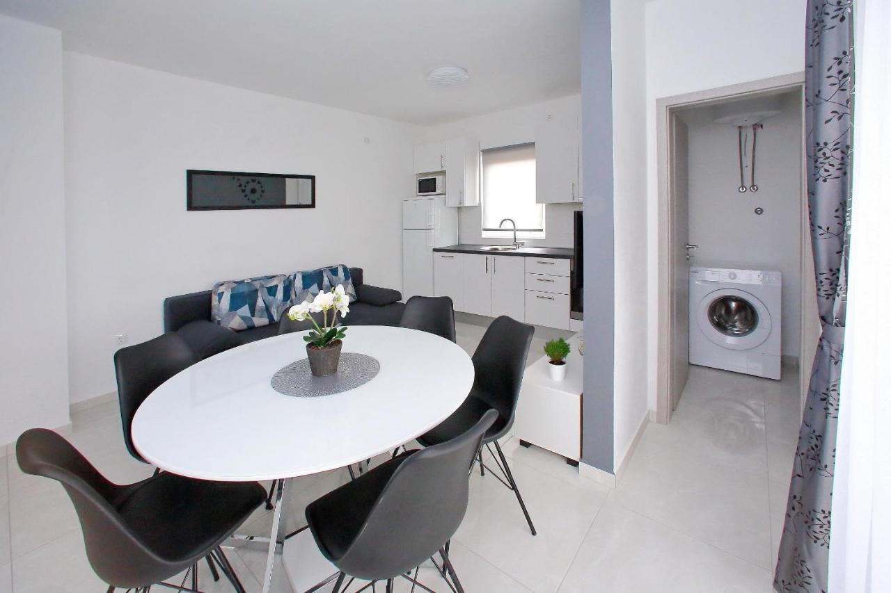 Apartments With A Parking Space Bibinje, Zadar - 14436 מראה חיצוני תמונה