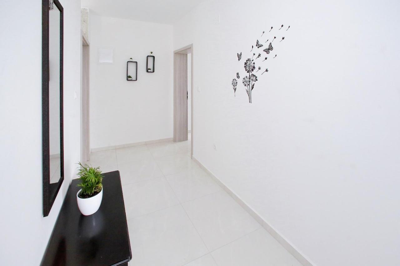 Apartments With A Parking Space Bibinje, Zadar - 14436 מראה חיצוני תמונה